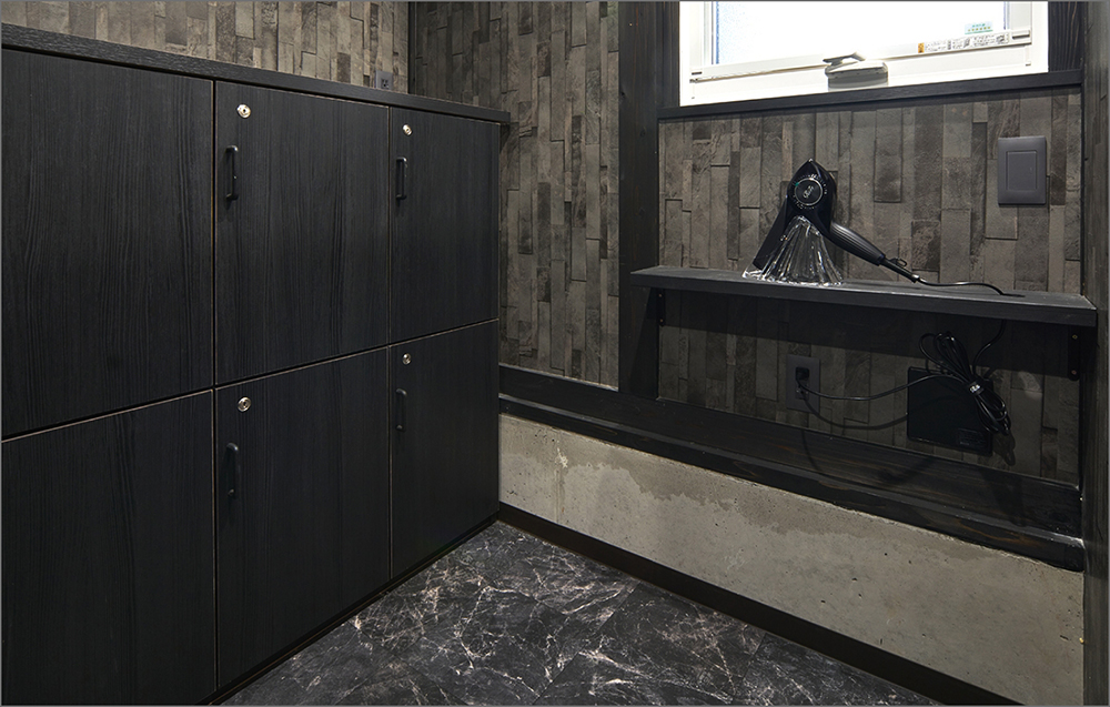 受付・更衣室棟のご案内