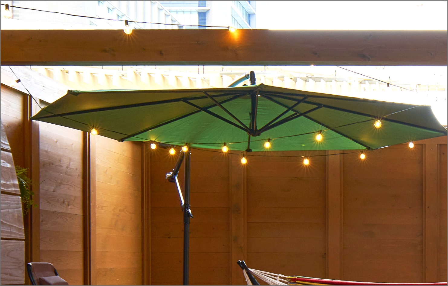 バレル脇のベンチで休憩